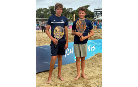 Les pieds dans le sable avec les frères Tanay